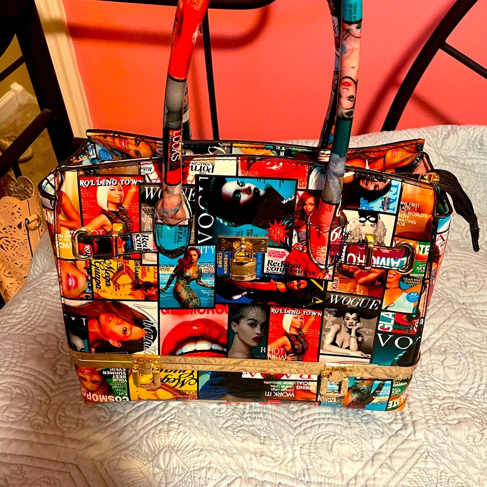 Train makeup case bag.